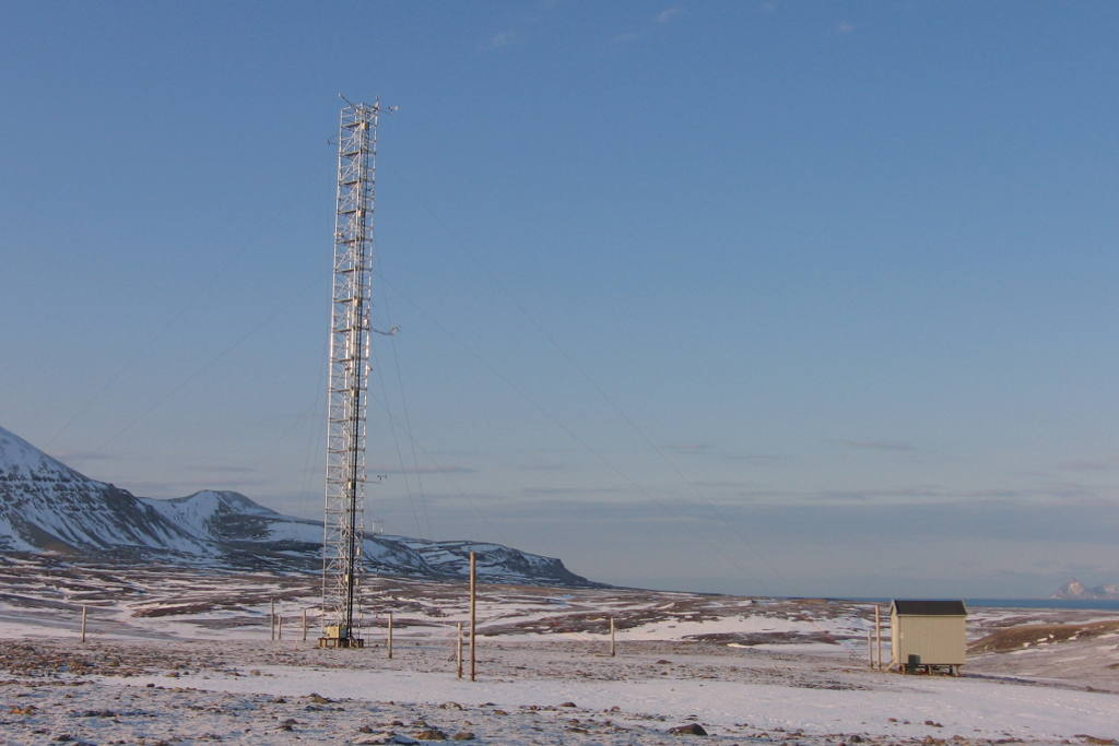 Amundsen-Nobile Climate Change Tower (CCT)